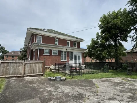 1806 S Main Street Hopkinsville KY 42240
