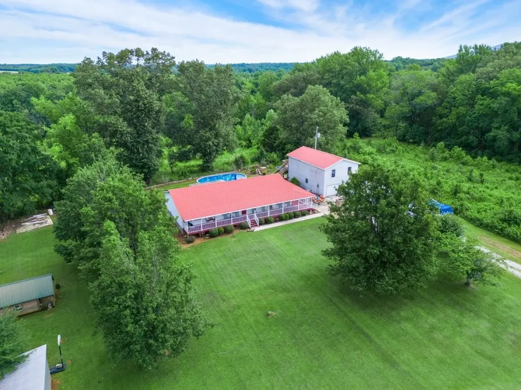219 Thomas Farms Lane Morrison TN 37357