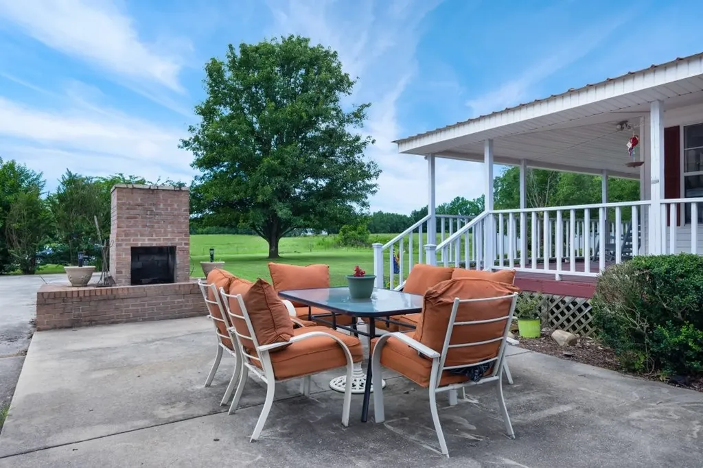 219 Thomas Farms Lane Morrison TN 37357