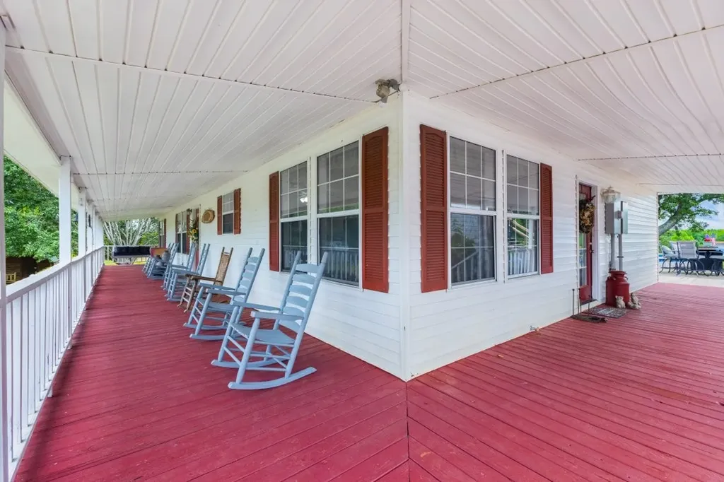 219 Thomas Farms Lane Morrison TN 37357