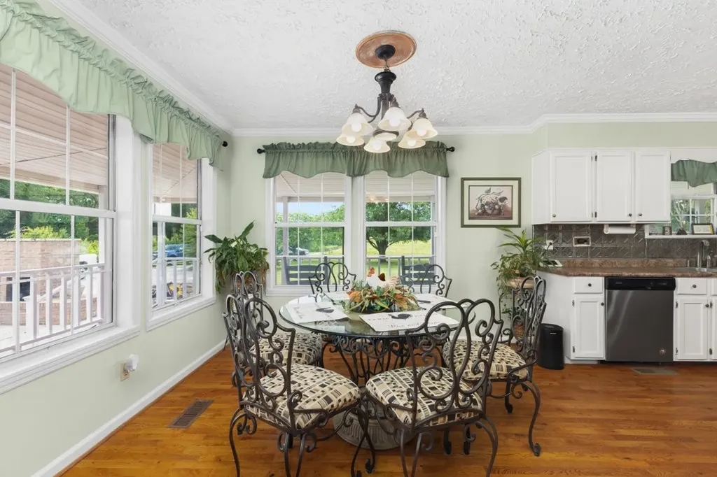 219 Thomas Farms Lane Morrison TN 37357