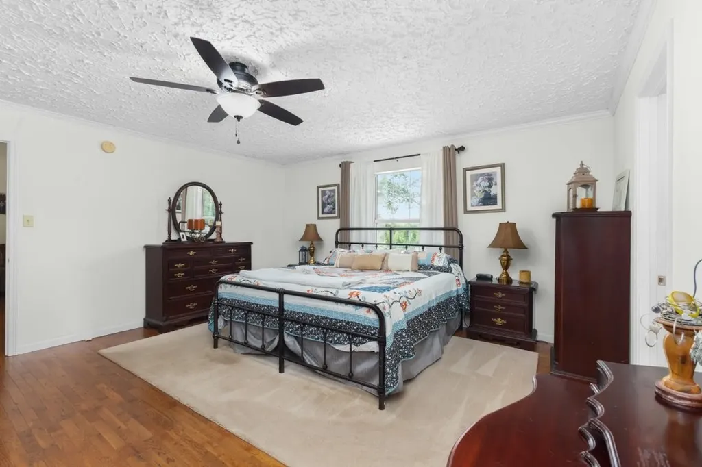 219 Thomas Farms Lane Morrison TN 37357