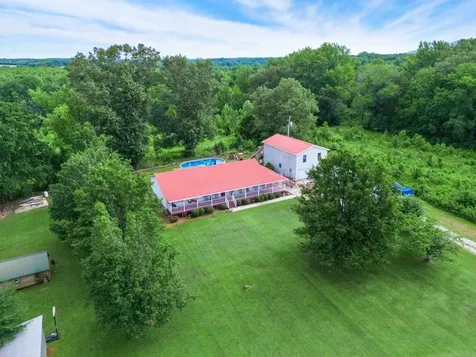 219 Thomas Farms Lane Morrison TN 37357