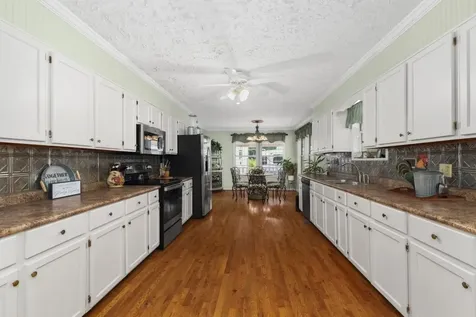 219 Thomas Farms Lane Morrison TN 37357