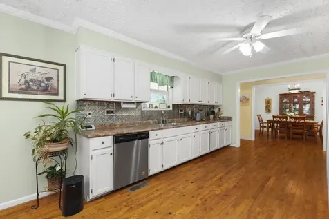 219 Thomas Farms Lane Morrison TN 37357