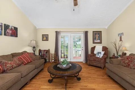 219 Thomas Farms Lane Morrison TN 37357