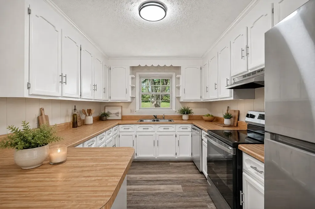 704 Anthony Avenue Smithville TN 37166