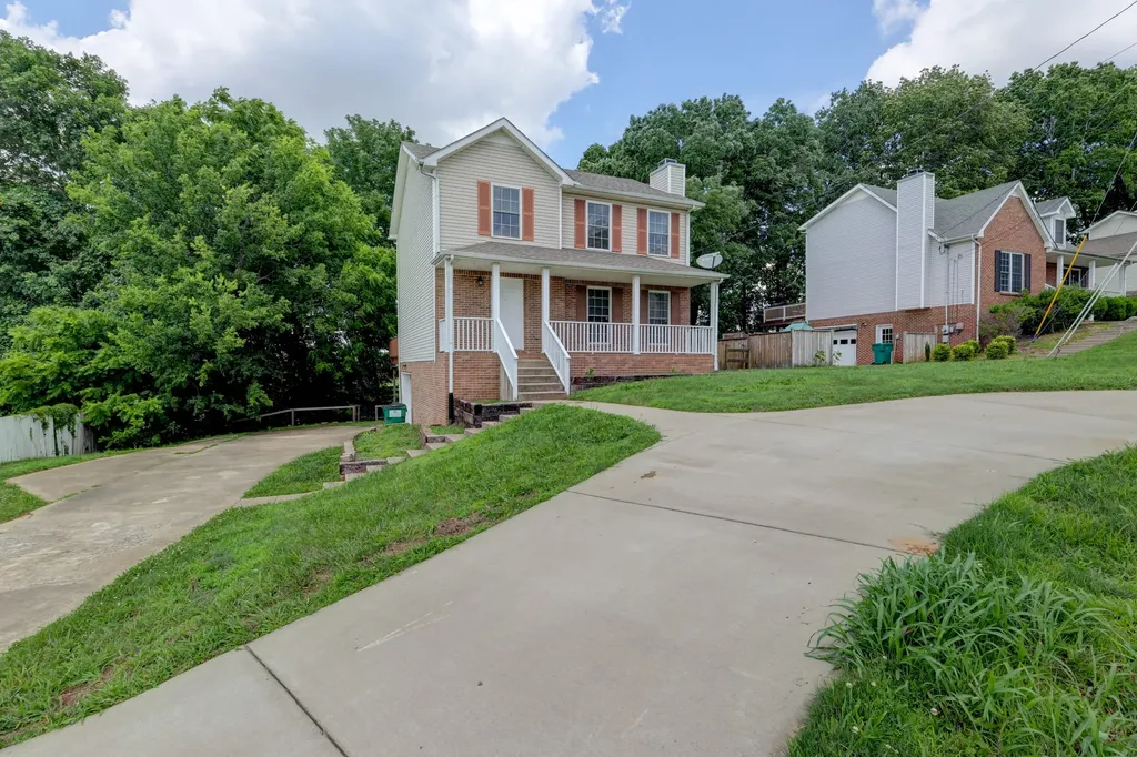 2587 Elkmont Drive Clarksville TN 37040