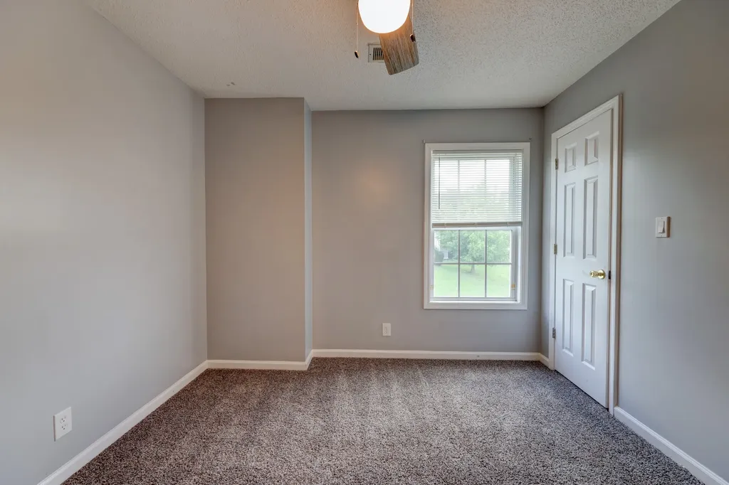 2587 Elkmont Drive Clarksville TN 37040