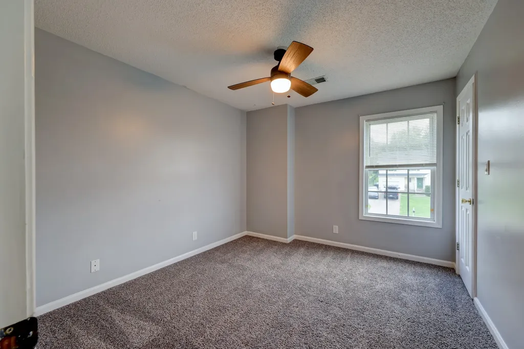 2587 Elkmont Drive Clarksville TN 37040