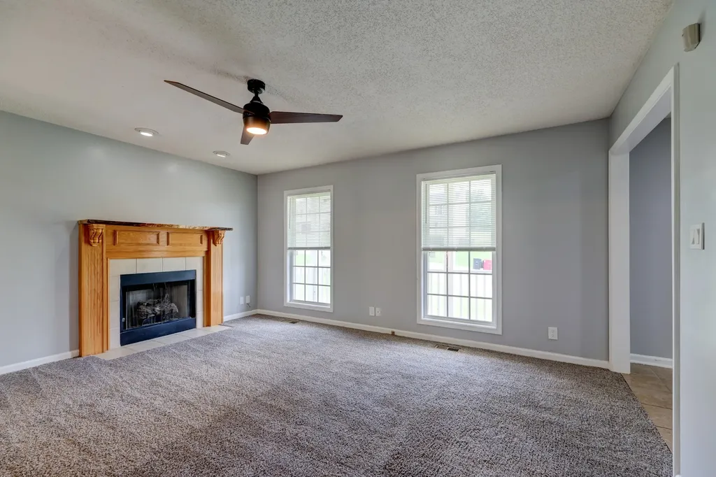 2587 Elkmont Drive Clarksville TN 37040