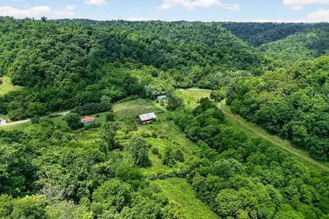 747 Hunting Creek Road Whitleyville TN 38588