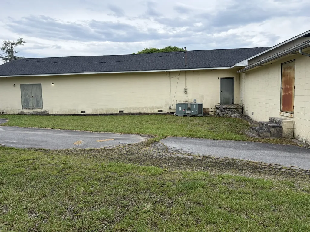 211 Rock Avenue Palmer TN 37365