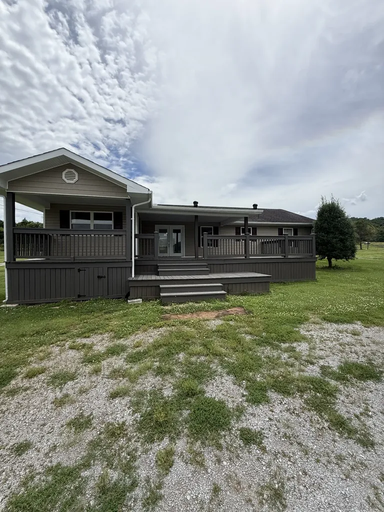 11725 Highway 25, E Hartsville TN 37074