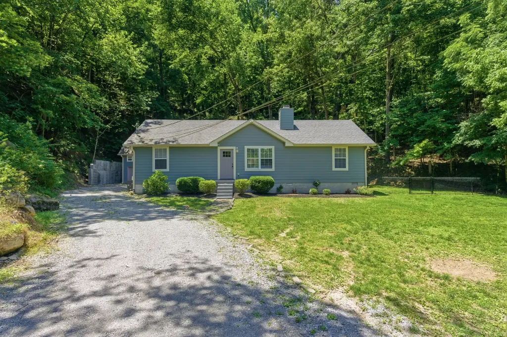 5041 Slaters Creek Access Road Goodlettsville TN 37072