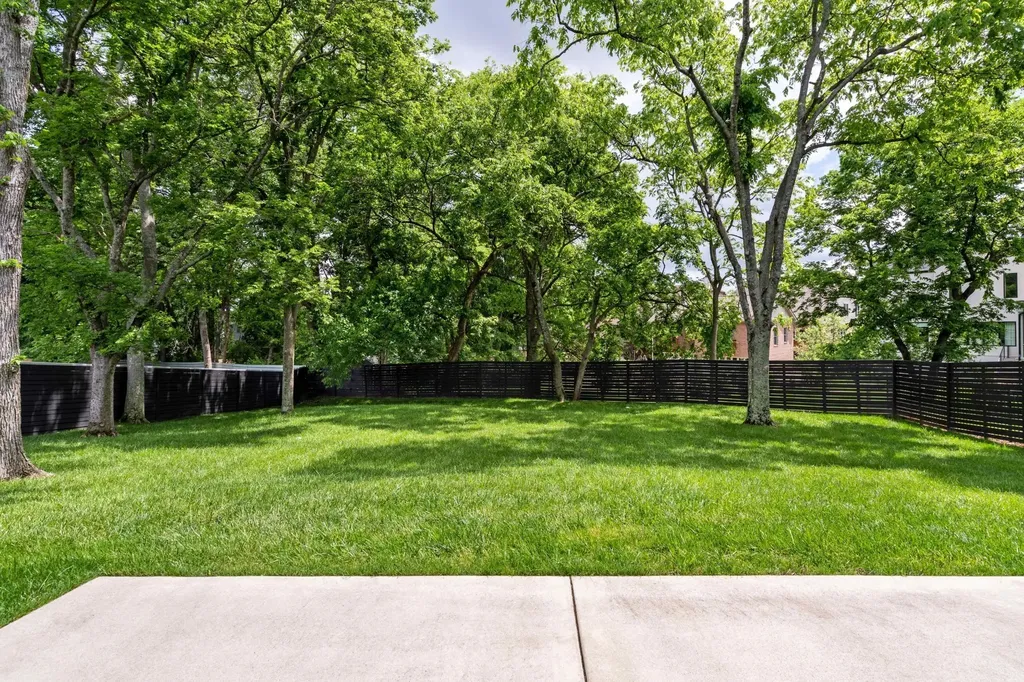 3918B Caylor Drive Nashville TN 37215