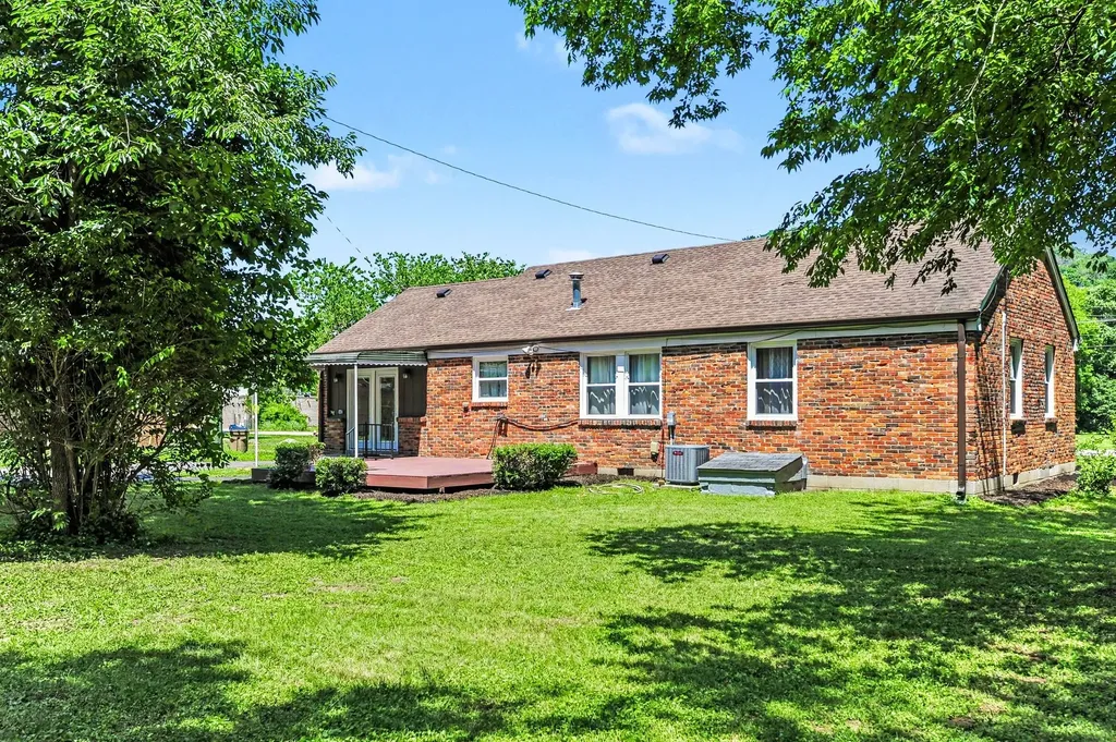5451 Buena Vista Road Whites Creek TN 37189