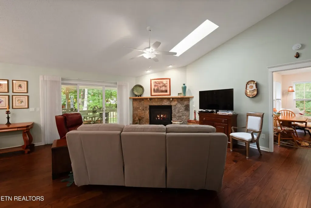 13 Kent Court Crossville TN 38558