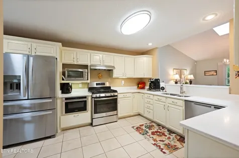 13 Kent Court Crossville TN 38558