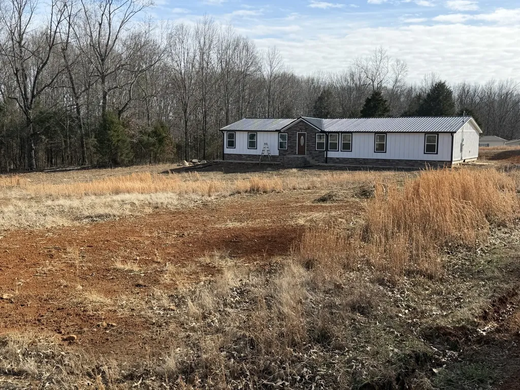 10831 Missionary Ridge Road Bon Aqua TN 37025