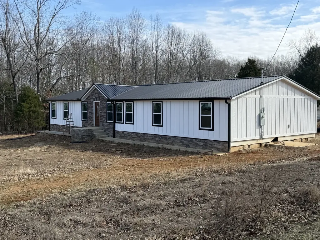 10831 Missionary Ridge Road Bon Aqua TN 37025