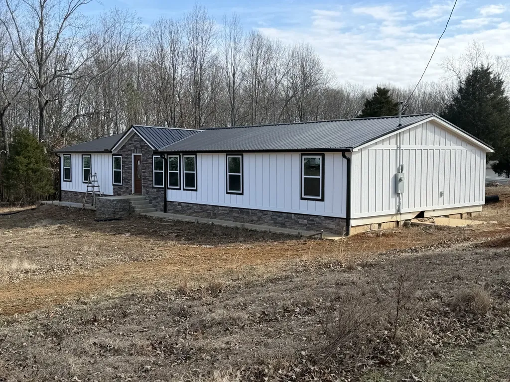 10831 Missionary Ridge Road Bon Aqua TN 37025