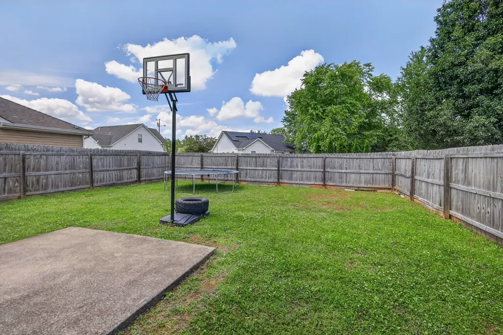 1510 Beaconcrest Circle Murfreesboro TN 37128