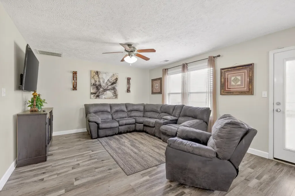 1510 Beaconcrest Circle Murfreesboro TN 37128