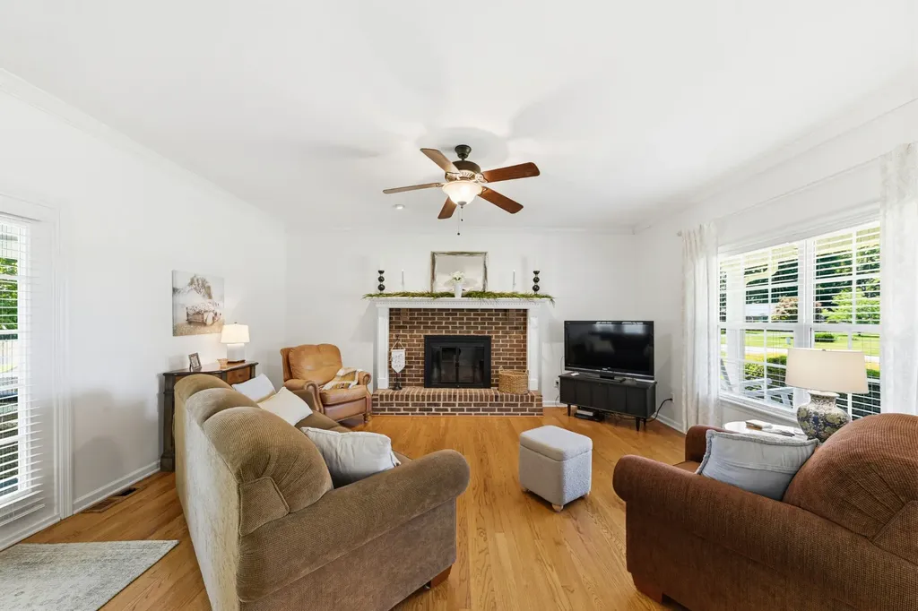4011 Hays Drive Columbia TN 38401
