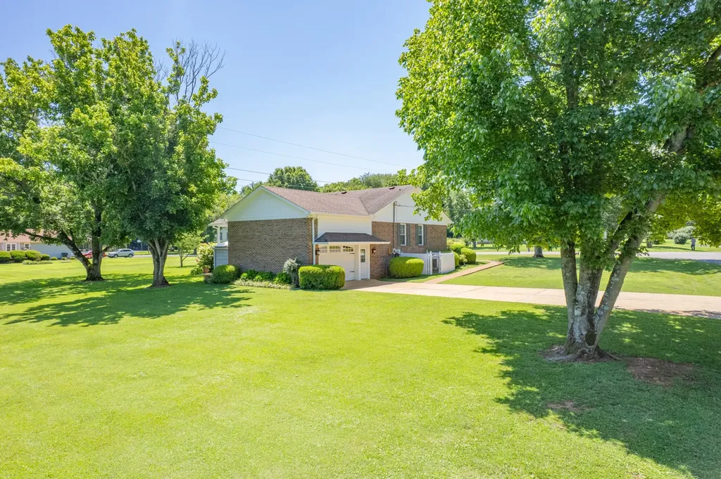 4011 Hays Drive Columbia TN 38401
