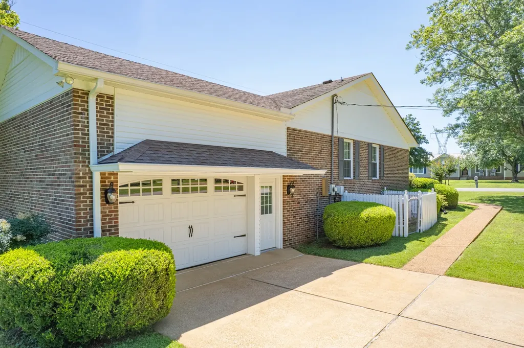 4011 Hays Drive Columbia TN 38401