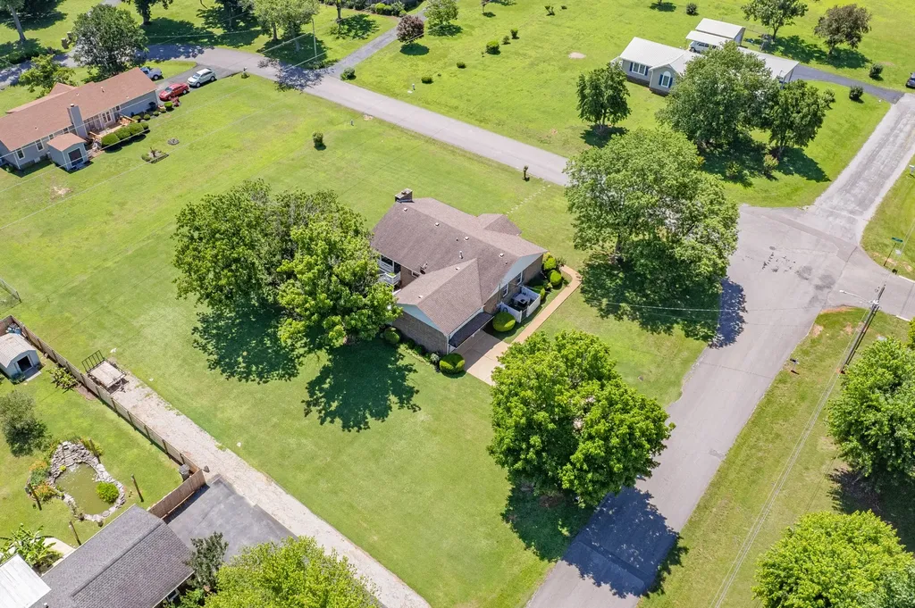 4011 Hays Drive Columbia TN 38401