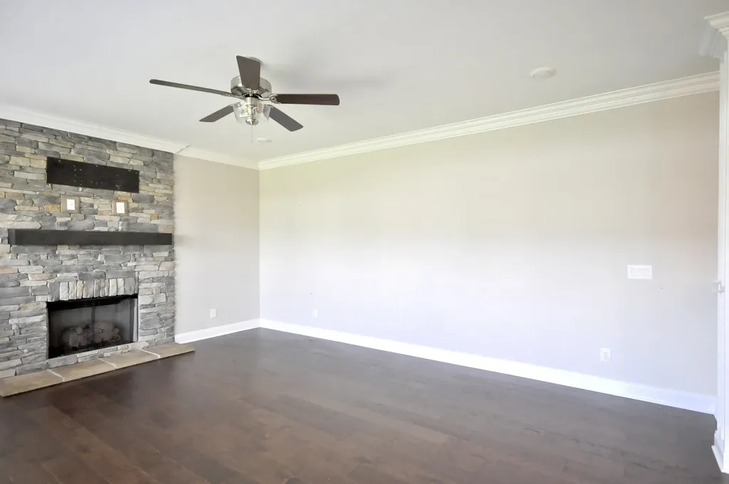 1332 Juniper Pass Clarksville TN 37043