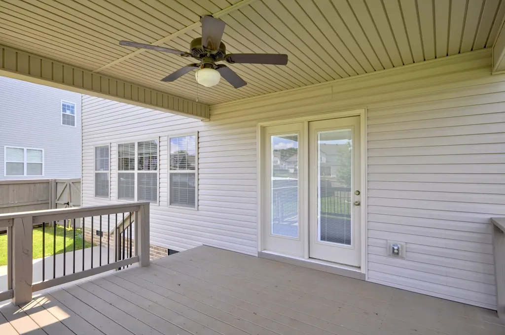 1332 Juniper Pass Clarksville TN 37043