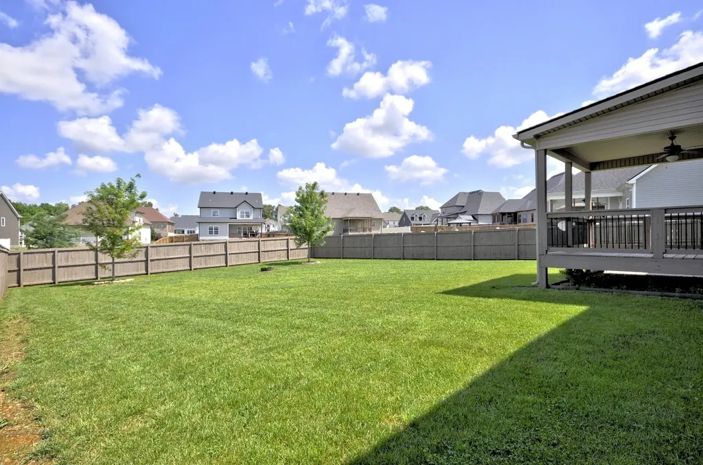 1332 Juniper Pass Clarksville TN 37043