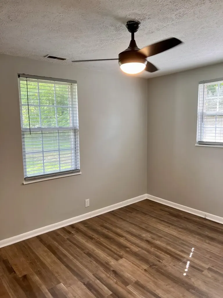 6479 Highway 76, E Springfield TN 37172
