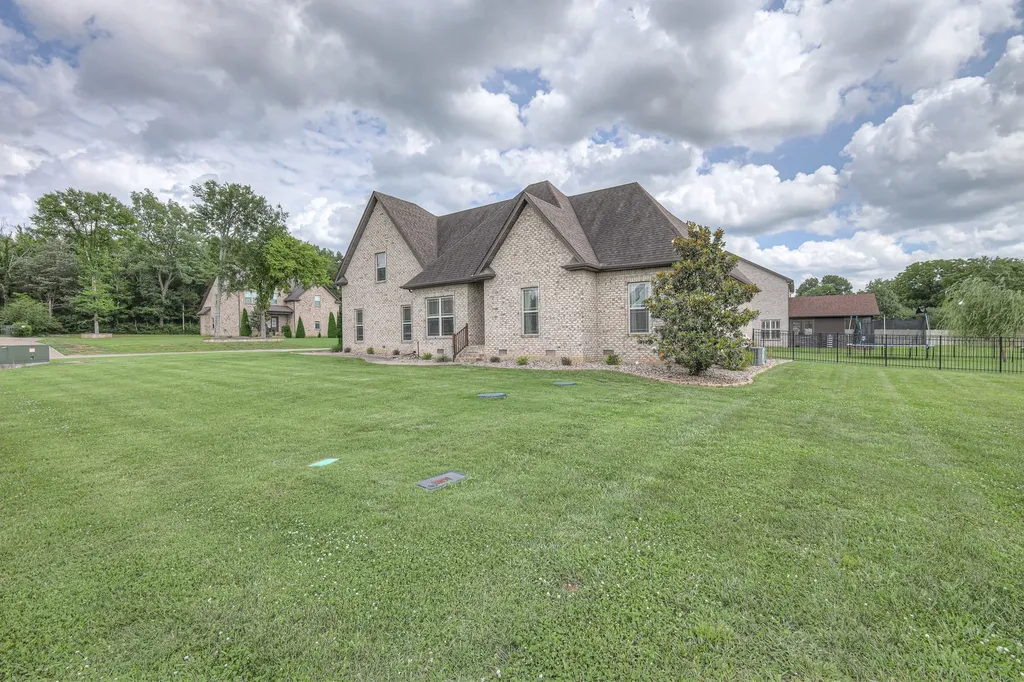 232 Waldron View Drive Murfreesboro TN 37130