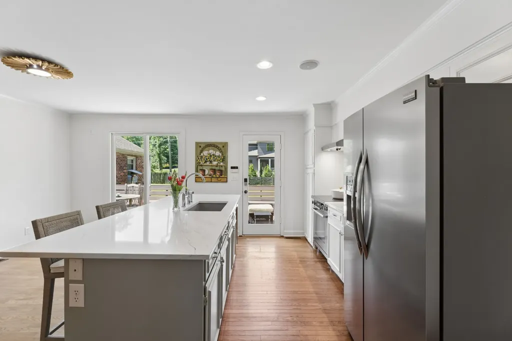 105 Brookfield Avenue Nashville TN 37205