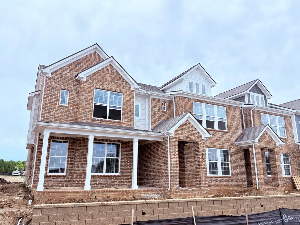 2718 Willowoak Trail Murfreesboro TN 37129