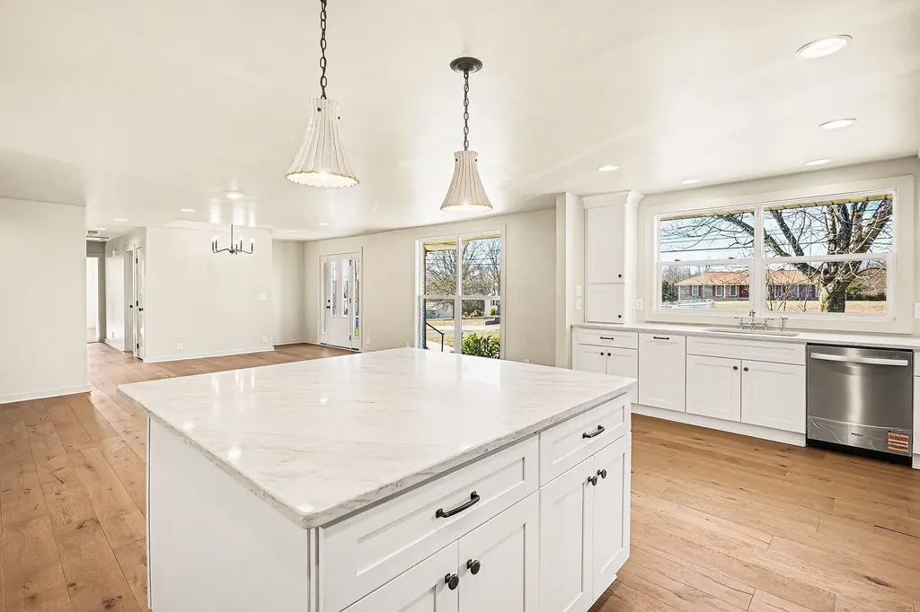 1616 Saundersville Ferry Road Mount Juliet TN 37122