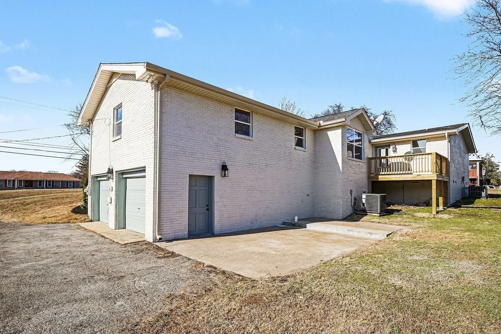 1616 Saundersville Ferry Road Mount Juliet TN 37122