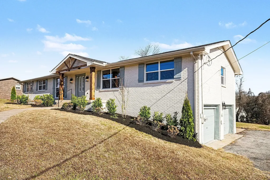 1616 Saundersville Ferry Road Mount Juliet TN 37122