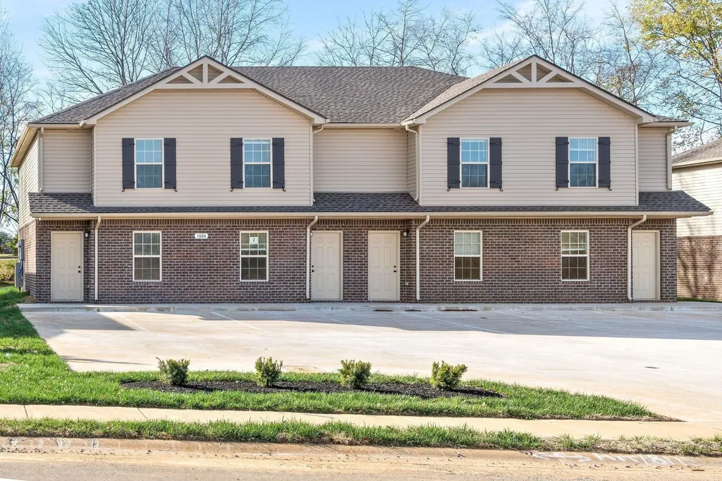 1000 Glenkirk Drive Clarksville TN 37042