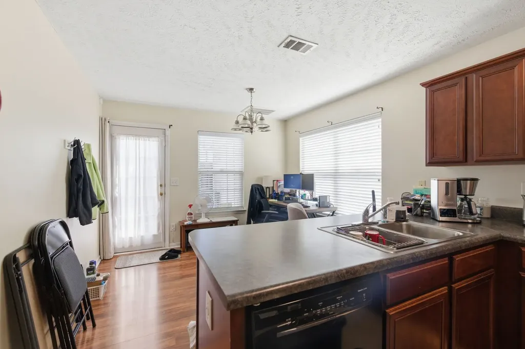 4053 George Buchanan Drive La Vergne TN 37086