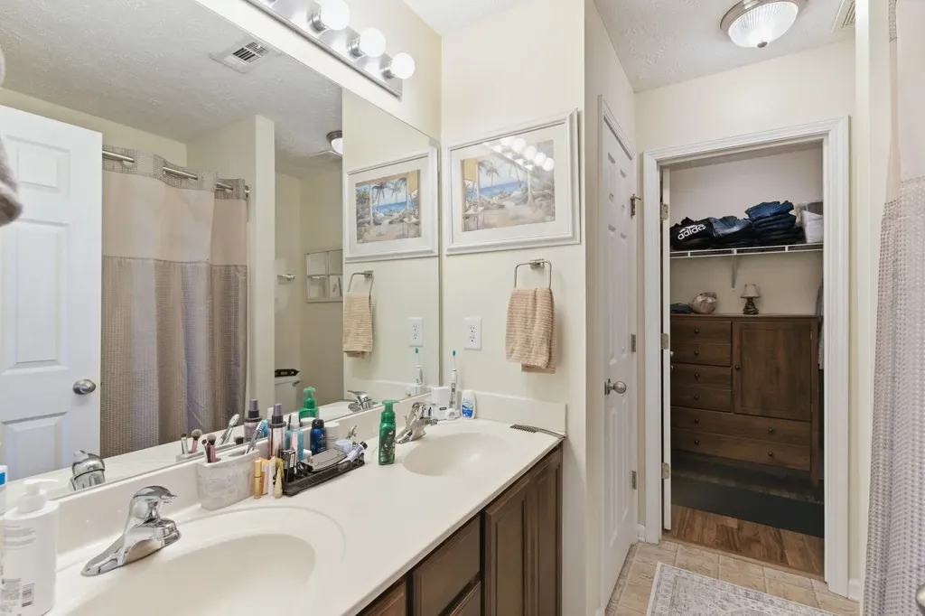 4053 George Buchanan Drive La Vergne TN 37086