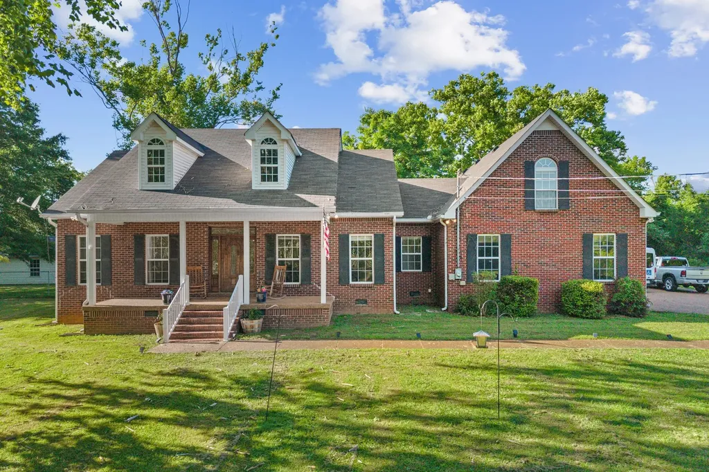 3290 Anes Station Road Lewisburg TN 37091