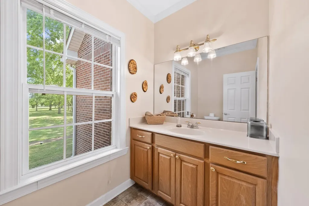 3290 Anes Station Road Lewisburg TN 37091