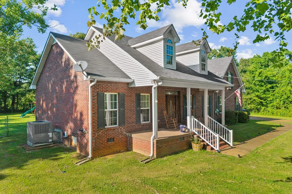 3290 Anes Station Road Lewisburg TN 37091