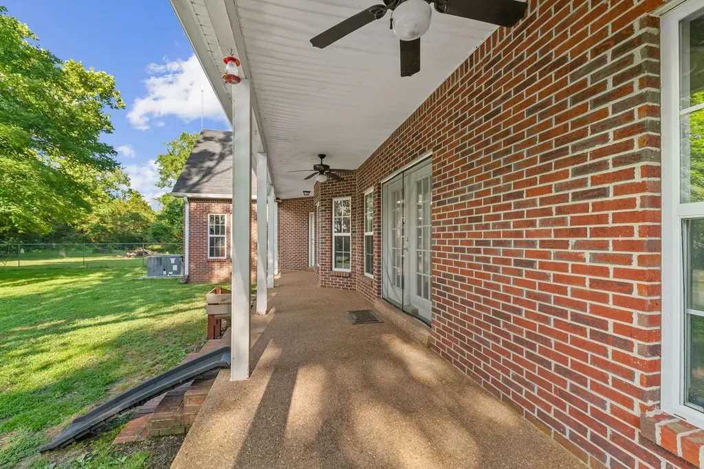 3290 Anes Station Road Lewisburg TN 37091