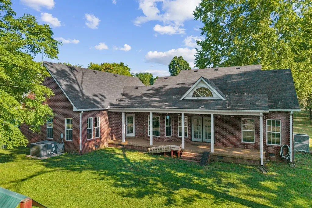 3290 Anes Station Road Lewisburg TN 37091